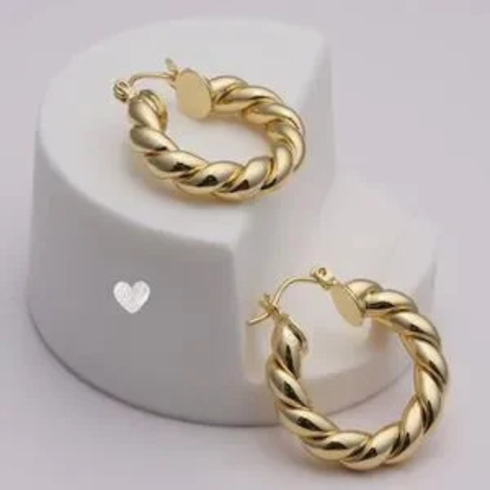 NEW 14K?Gold Plated Chunky Gold Hoop Earrings for Women - Picture 1 of 3